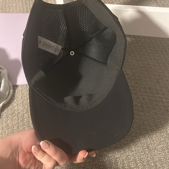 Lululemon men's baseball cap L/xL - Picture 3 of 3